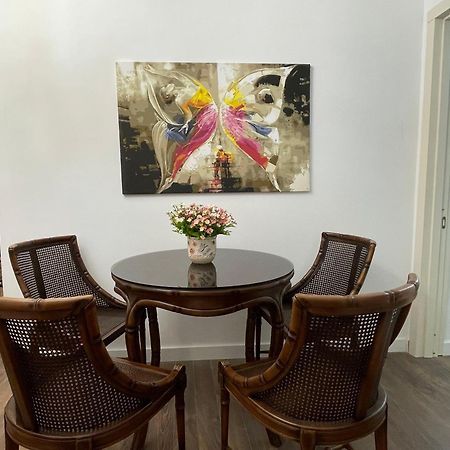 Picasso Apartment Kutaisi Bagian luar foto