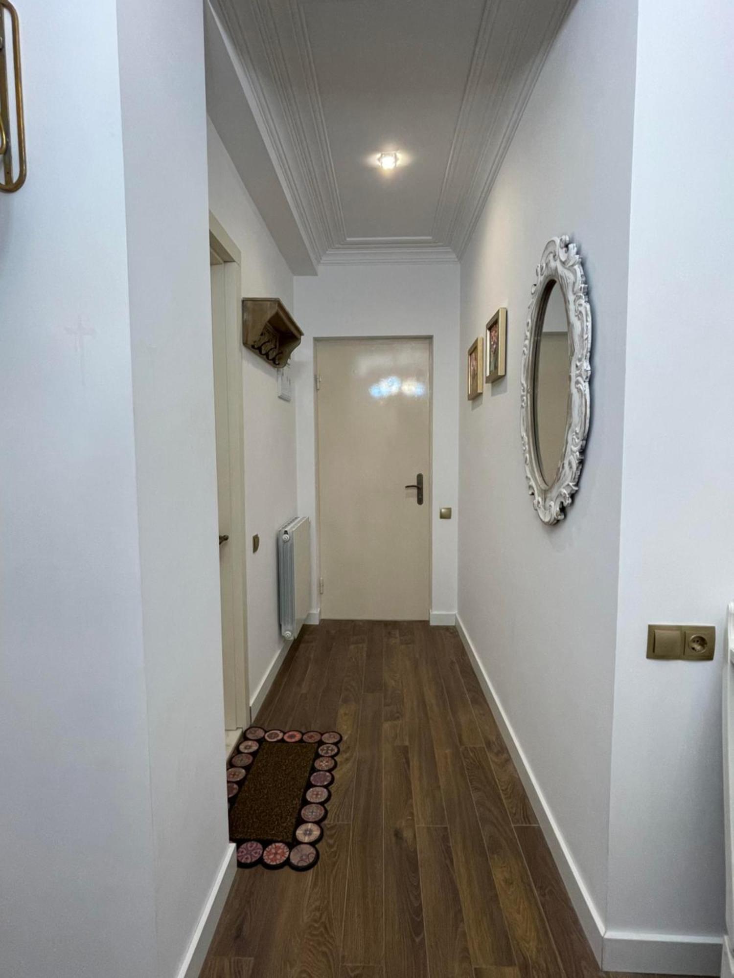 Picasso Apartment Kutaisi Bagian luar foto