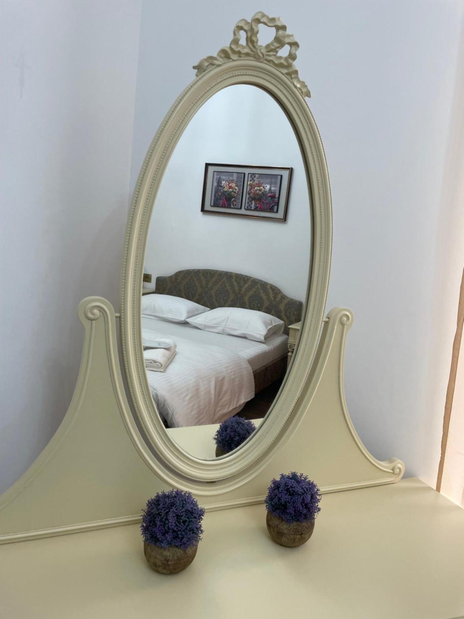Picasso Apartment Kutaisi Bagian luar foto
