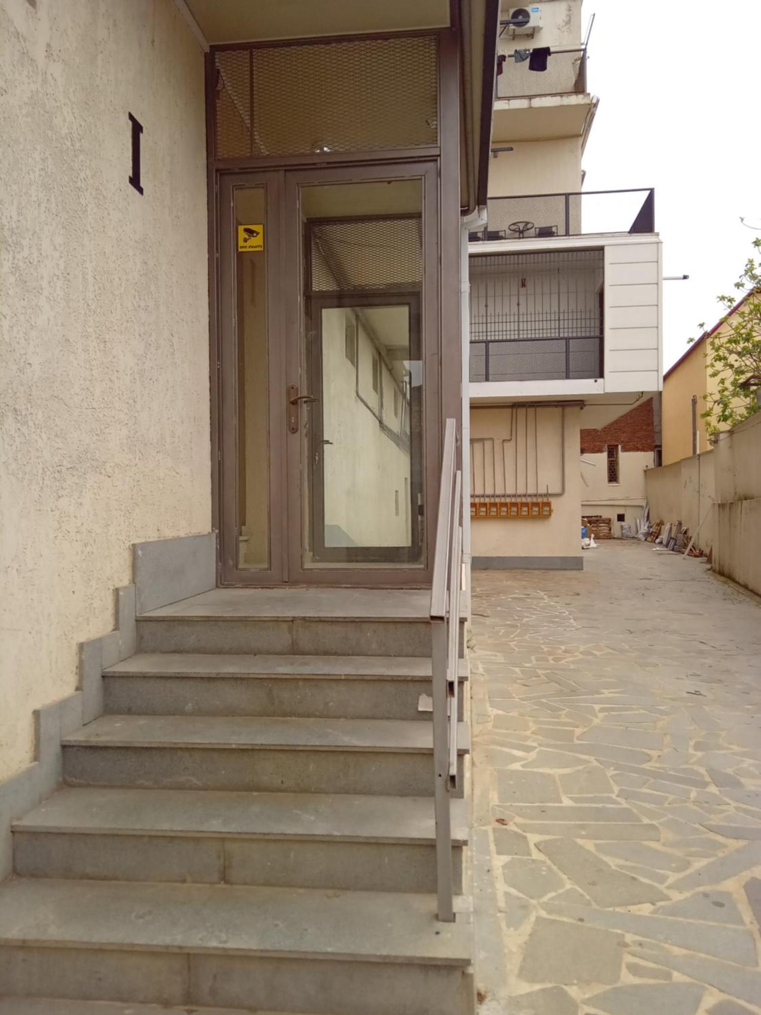 Picasso Apartment Kutaisi Bagian luar foto